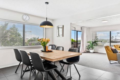 Photo of property in 45 John Dee Crescent, Red Beach, 0932