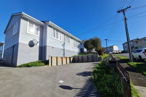 Photo of property in 10 York Place, Cannons Creek, Porirua, 5024