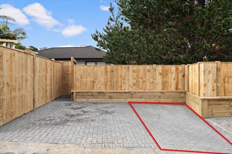 Photo of property in 1/105 Hobsonville Road, West Harbour, Auckland, 0618
