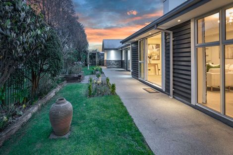 Photo of property in 4 Levinge Lane, Hillmorton, Christchurch, 8024