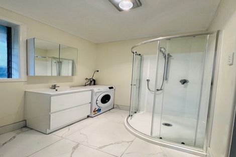 Photo of property in 75 Awaroa Road, Sunnyvale, Auckland, 0612