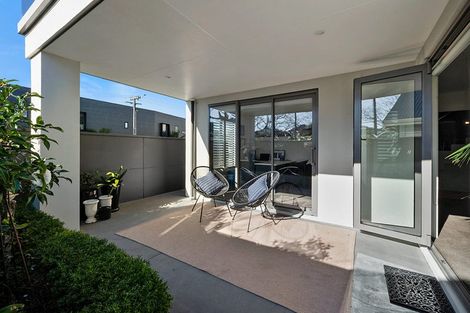 Photo of property in 12 Autere Street, Strandon, New Plymouth, 4312