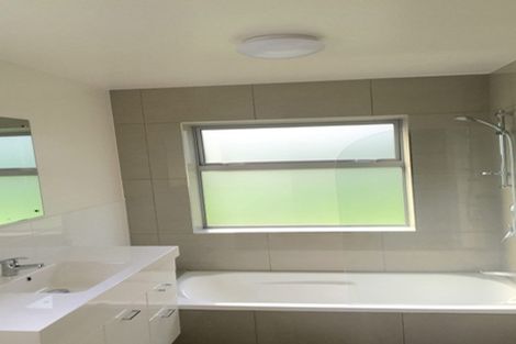 Photo of property in 1/54 Carlisle Road, Browns Bay, Auckland, 0630