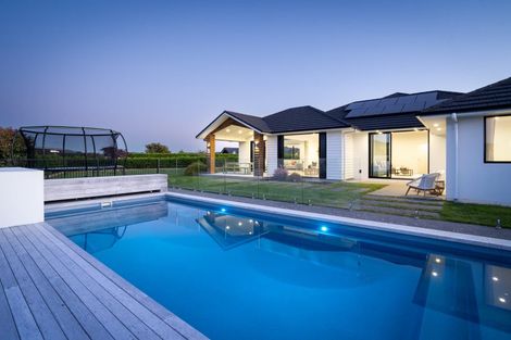 Photo of property in 2 Moemoea Place, Cambridge, 3434