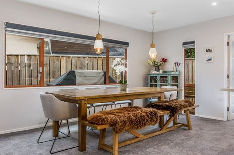 Photo of property in 2 Navigation Drive, Whitby, Porirua, 5024