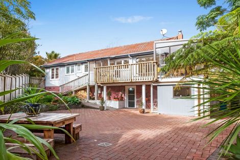 Photo of property in 23 Rimutaka Place, Titirangi, Auckland, 0604