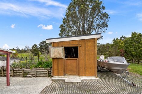 Photo of property in 211 Gray Road, Te Kamo, Kamo, 0185