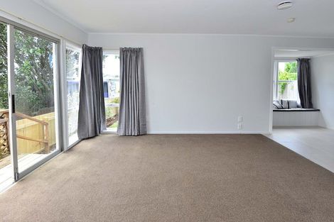 Photo of property in 71b Red Beach Road, Red Beach, 0932