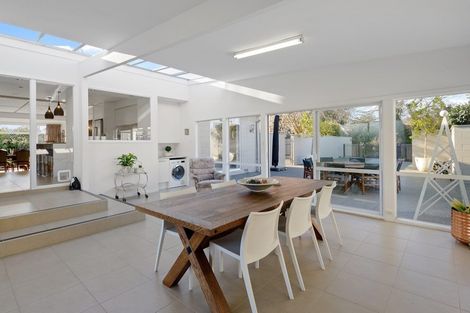 Photo of property in 214 Grahams Road, Burnside, Christchurch, 8053