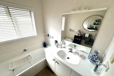 Photo of property in Park Lane Village, 11/32 Park Road, Katikati, 3129