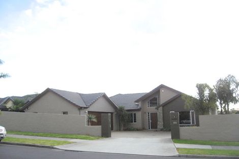 Photo of property in 132 Charles Prevost Drive, The Gardens, Auckland, 2105