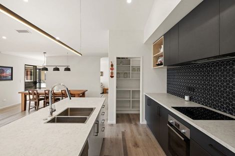 Photo of property in 22 Rose Leigh Drive, Cambridge, 3434