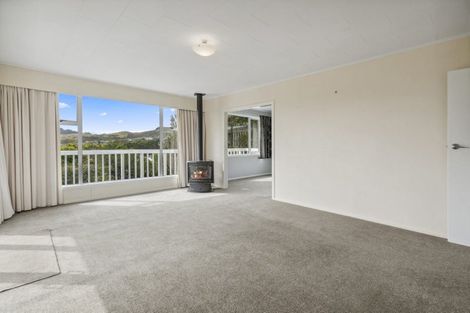 Photo of property in 3 Kahikatea Grove, Paparangi, Wellington, 6037