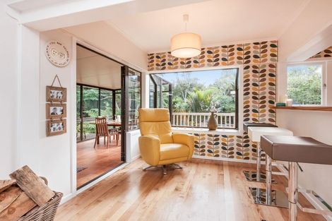 Photo of property in 23 Rimutaka Place, Titirangi, Auckland, 0604