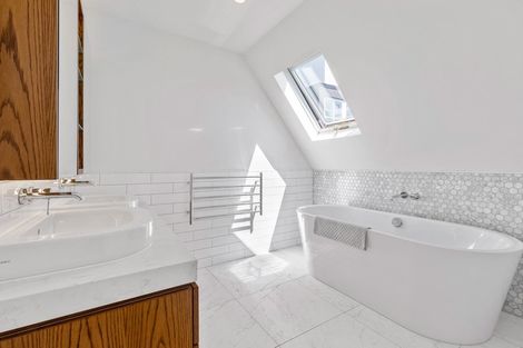 Photo of property in 26 Saltburn Road, Milford, Auckland, 0620