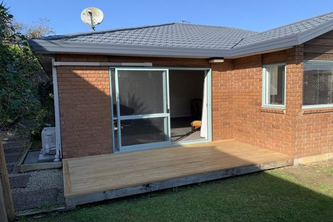 Photo of property in 16 Imelda Road, Te Atatu Peninsula, Auckland, 0610