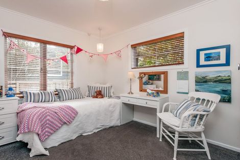 Photo of property in 23 Rimutaka Place, Titirangi, Auckland, 0604