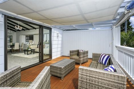 Photo of property in 2/27a Stanley Road, Glenfield, Auckland, 0629