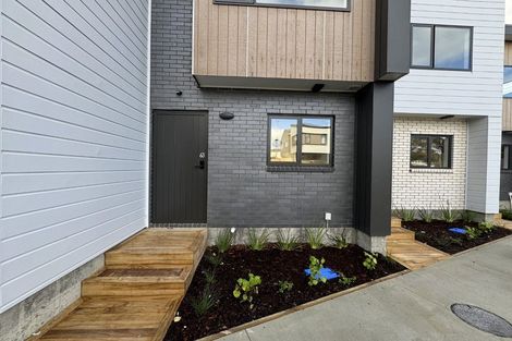 Photo of property in 63 Paetai Lane, Te Atatu Peninsula, 0610