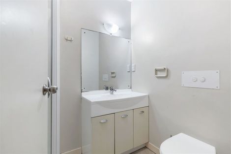 Photo of property in 7/81 Birkenhead Avenue, Birkenhead, Auckland, 0626