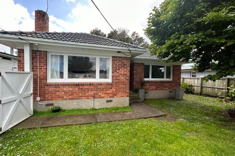 Photo of property in 27 Hillcrest Avenue, Hillcrest, Rotorua, 3015