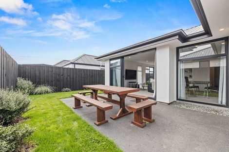 Photo of property in 7 Borthwick Street, Belfast, Christchurch, 8051