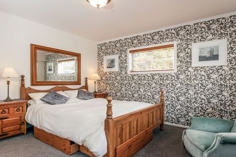 Photo of property in 23 Rimutaka Place, Titirangi, Auckland, 0604