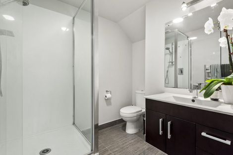 Photo of property in 18 Macnay Way, Murrays Bay, Auckland, 0630