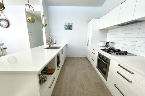 Photo of property in 23 Liberation Road, Papakura, 2110