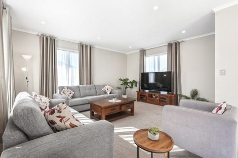 Photo of property in 2 Makaka Lane, Silverdale, 0932