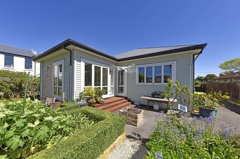Photo of property in 122 Bishop Street, St Albans, Christchurch, 8014