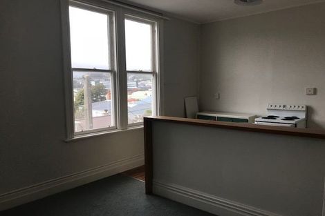 Photo of property in 100 Wallace Street, Mount Cook, Wellington, 6021