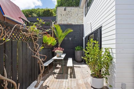 Photo of property in 1a Port Street, Mount Victoria, Wellington, 6011