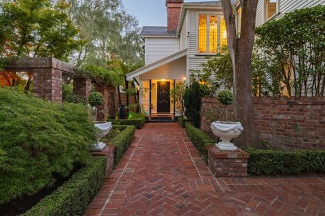 Photo of property in Chilcombe Homestead, 4 Medbury Terrace, Fendalton, Christchurch, 8041