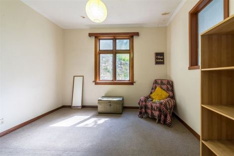Photo of property in 52 Glen Road, Mornington, Dunedin, 9011