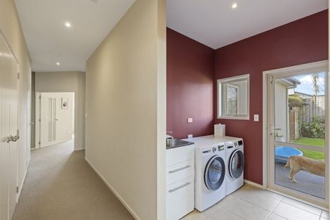 Photo of property in 10 Sampson Avenue, Waiwhakaiho, New Plymouth, 4312