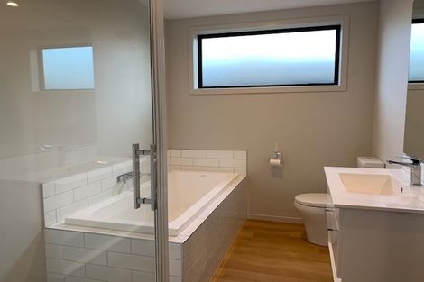 Photo of property in 5 Huxley Place, Lake Hayes, Queenstown, 9304