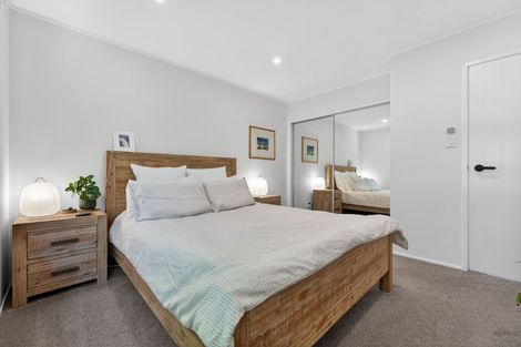 Photo of property in 2/31 Verran Road, Birkenhead, Auckland, 0626