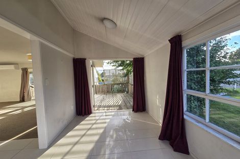 Photo of property in 67 Redoubt Road, Goodwood Heights, Auckland, 2105