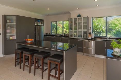 Photo of property in 32 Pohutukawa Drive, Levin, 5571