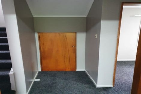 Photo of property in 38 Bassett Road, Johnsonville, Wellington, 6037