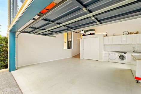 Photo of property in 48 Renata Crescent, Te Atatu Peninsula, Auckland, 0610