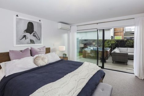 Photo of property in 136 Edgeware Road, St Albans, Christchurch, 8014