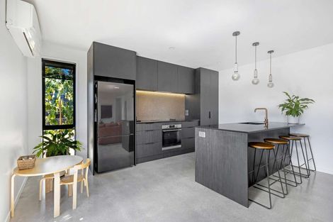 Photo of property in 1 Rehua Place, Waiwhakaiho, New Plymouth, 4312