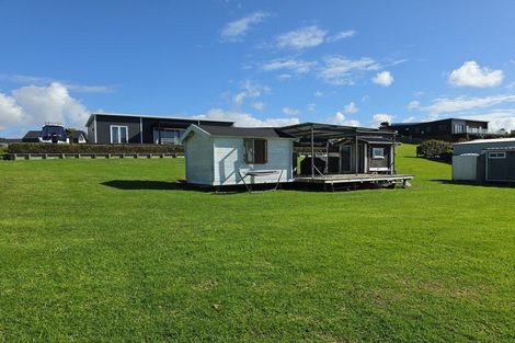Photo of property in 1 Dawson Place, Cooks Beach, 3591