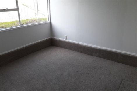 Photo of property in 28 Reynella Drive, Massey, Auckland, 0614