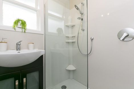Photo of property in 3 Ranelagh Terrace, Karori, Wellington, 6012