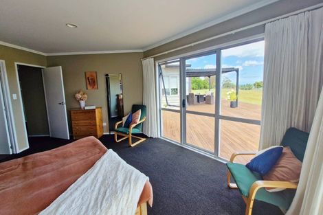 Photo of property in 1 Wilson Road, Urenui, 4375