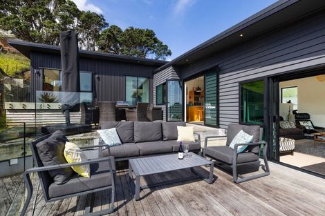 Photo of property in 36 Robertson Street, Raglan, 3225