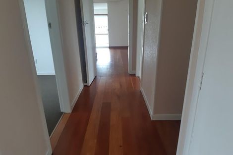 Photo of property in 1/29 Lake Road, Northcote, Auckland, 0627